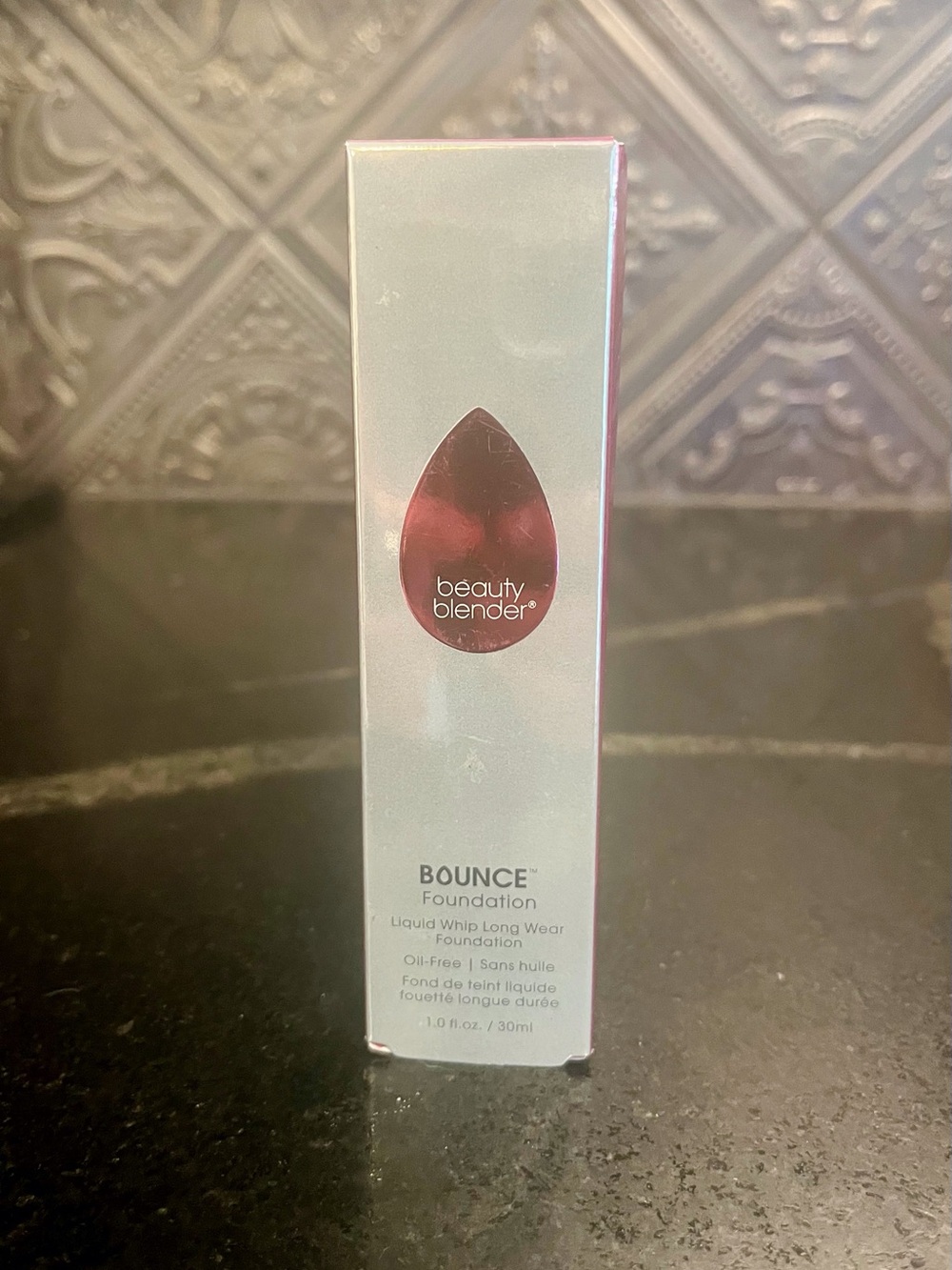 beautyblender Bounce Foundation- 1.00 light ivory